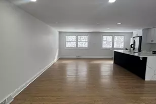 8611 Lakewood Ave, Gary, IN 46403 - Photo 10