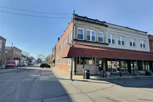 202 N 3rd St, Kentland, IN 47951 - Photo 2