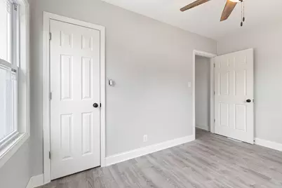 4224 W 10th Avenue, Gary, IN 46404 - Photo 8