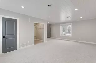 404 Golfview Rd, Michigan City, IN 46360 - Photo 10