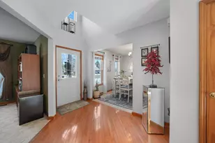 266 Kincraig Dr, Valparaiso, IN 46385 - Photo 4