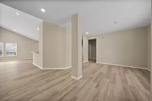 717 Druim Tr, Crown Point, IN 46307 - Photo 4