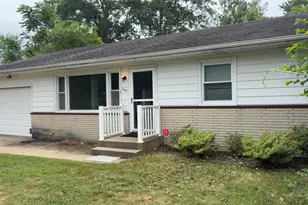 409 Holly Rd, Michigan City, IN 46360 - Photo 2