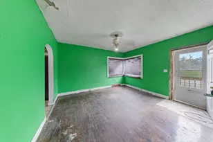 317 E Lincolnway, La Porte, IN 46350 - Photo 4