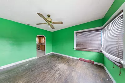 317 E Lincolnway, La Porte, IN 46350 - Photo 2