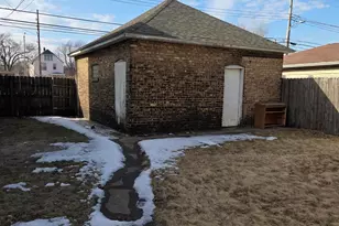 3616 Hemlock St, East Chicago, IN 46312 - Photo 4