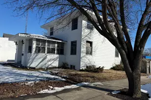 2 N Pearl St, Knox, IN 46534 - Photo 4