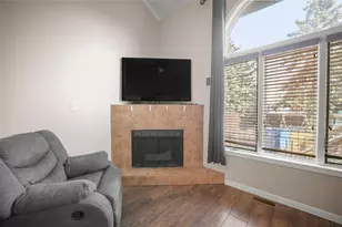 9149 Waymond Ave, Highland, IN 46322 - Photo 6