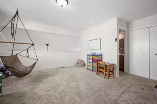 9149 Waymond Ave, Highland, IN 46322 - Photo 12