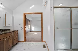 320 Kenbridge Ct, Valparaiso, IN 46385 - Photo 24