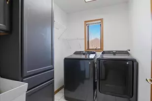 320 Kenbridge Ct, Valparaiso, IN 46385 - Photo 16