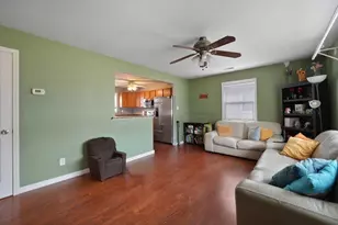 1209 W 1st Pl, Hobart, IN 46342 - Photo 8