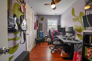 1209 W 1st Pl, Hobart, IN 46342 - Photo 10