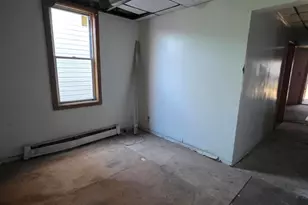 5008 Alexander Ave, East Chicago, IN 46312 - Photo 8