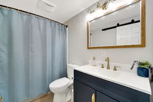 3820 Swift St, Hobart, IN 46342 - Photo 10