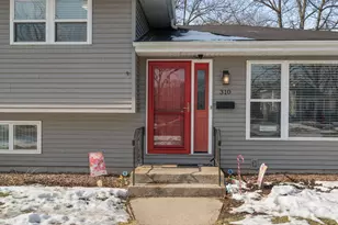 310 N Jay St, Griffith, IN 46319 - Photo 2