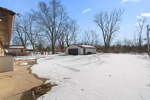 140 Lexington St, Valparaiso, IN 46385 - Photo 4