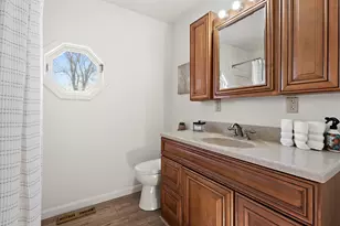 140 Lexington St, Valparaiso, IN 46385 - Photo 16