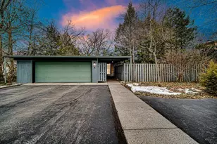 1511 35th St, Munster, IN 46321 - Photo 1