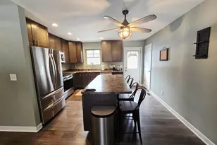 11524 Briarhill Dr, Demotte, IN 46310 - Photo 6