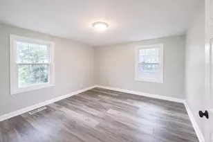 6651 Rhode Island Ave, Hammond, IN 46323 - Photo 8