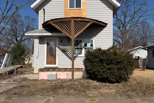 618 Dupage St, Michigan City, IN 46360 - Photo 1