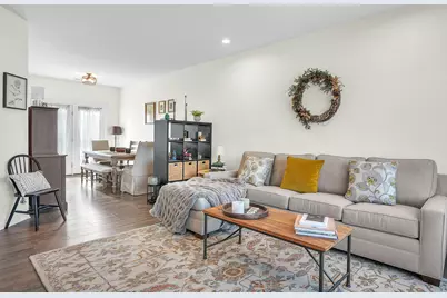 1049 E 117th Place, Crown Point, IN 46307 - Photo 4