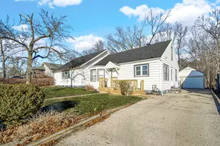 721 N Woodland Ave, Michigan City, IN 46360 - Photo 2