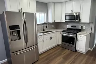 2424 Maryland St, Gary, IN 46407 - Photo 4