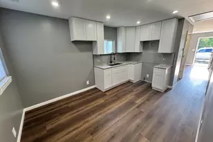 2424 Maryland St, Gary, IN 46407 - Photo 14