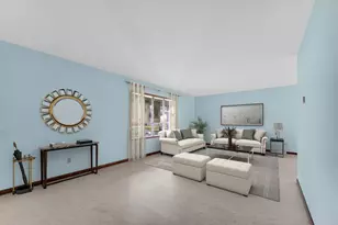 659 Lorraine Dr, Valparaiso, IN 46385 - Photo 4