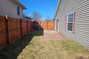 1743 W 86th Ln, Merrillville, IN 46410 - Photo 14