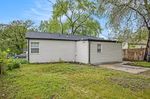 1121 Dekalb St, Gary, IN 46403 - Photo 14