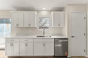 2807 W 63rd Ln, Merrillville, IN 46410 - Photo 12