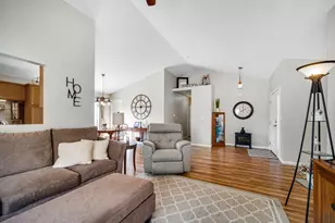 2152 Michael Dr, Portage, IN 46368 - Photo 6