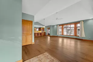 2425 Dickinson Rd, Chesterton, IN 46304 - Photo 4