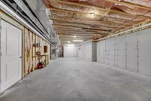 2425 Dickinson Rd, Chesterton, IN 46304 - Photo 32