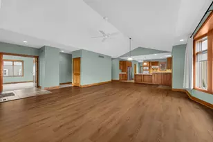 2425 Dickinson Rd, Chesterton, IN 46304 - Photo 8