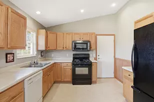 5 Harmel Dr, Valparaiso, IN 46383 - Photo 6