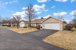 1065 Easy St, Crown Point, IN 46307 - Photo 12