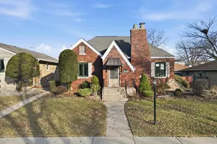 1609 Caroline Ave, Whiting, IN 46394 - Photo 2