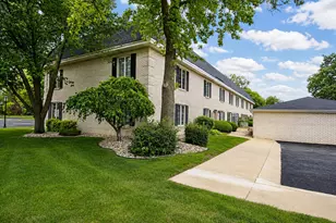 2288 Bordeaux Walk, Highland, IN 46322 - Photo 4