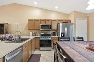 7696 Jackson St, Merrillville, IN 46410 - Photo 6