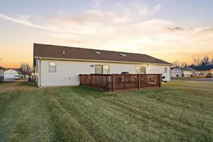 7696 Jackson St, Merrillville, IN 46410 - Photo 28