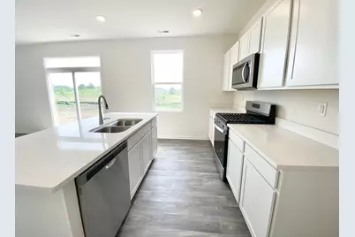 187 Cressmoor Boulevard, Hobart, IN 46342 - Photo 6