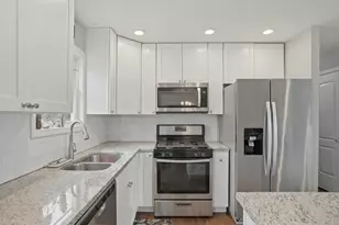 7719 Bigger St, Merrillville, IN 46410 - Photo 6