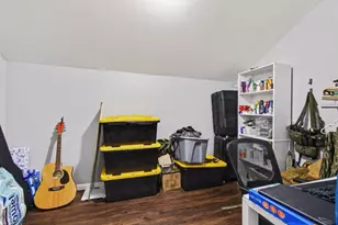 23 Abington St, Valparaiso, IN 46385 - Photo 12