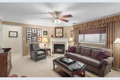 9000 Chestnut Lane, Munster, IN 46321 - Photo 10