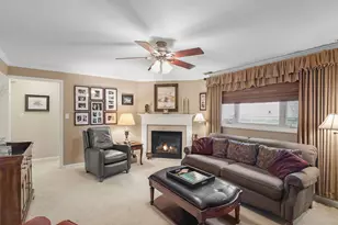 9000 Chestnut Ln, Munster, IN 46321 - Photo 10