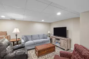 9000 Chestnut Ln, Munster, IN 46321 - Photo 24